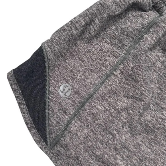 Lululemon Hotty Hot Marl Heather Grey 2.5” Running Athletic Shorts Sz 4 - Picture 3 of 8